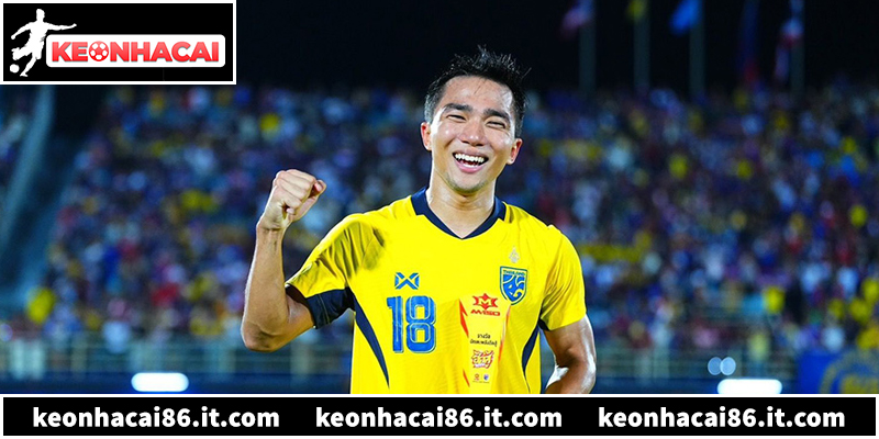 Giới thiệu về top 5 huyền thoại bóng đá Thái Lan